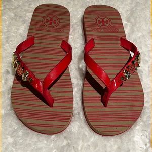 Tory Burch Kiley Flip Flop Poppy (red) Gold Reva Logo & Charms Size 5 EUC